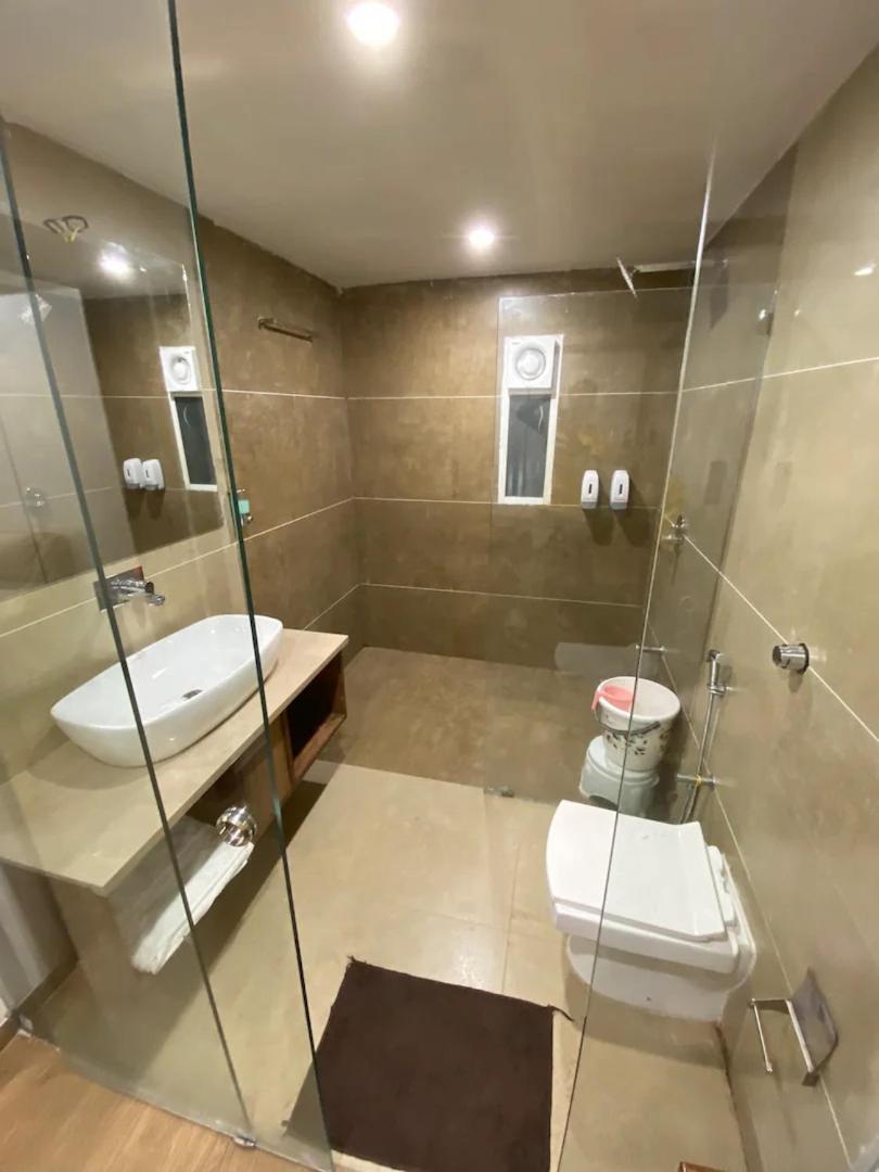 Hotel Evershine ราชโกฎิ ภายนอก รูปภาพ
