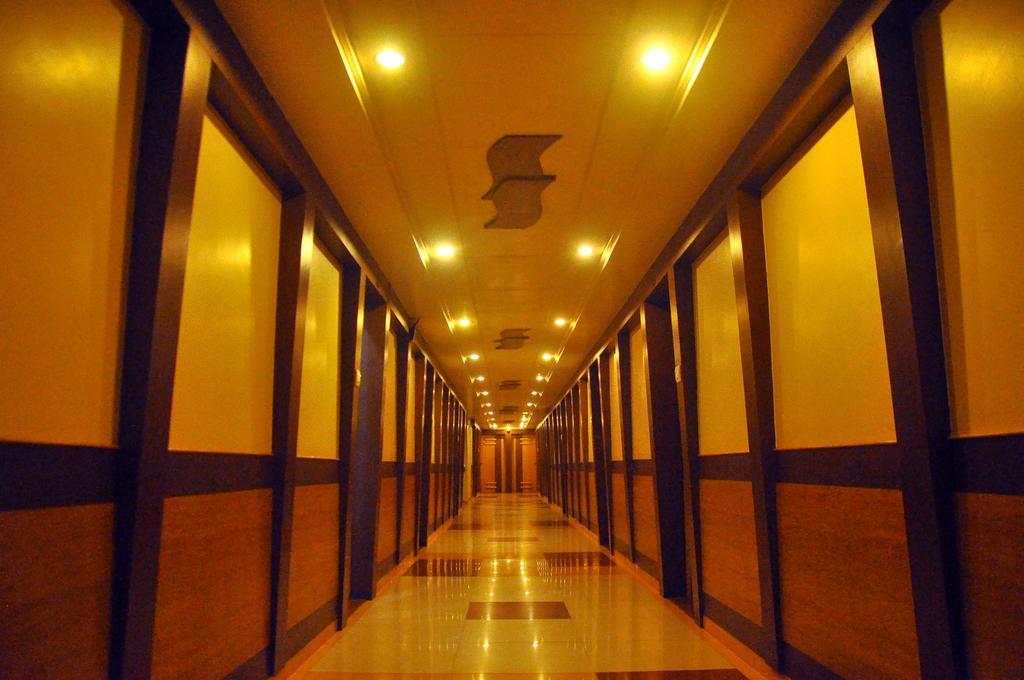 Hotel Evershine ราชโกฎิ ภายนอก รูปภาพ